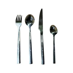 CUB001 SET DE CUBIERTOS PLATEADOS 24 PIEZAS